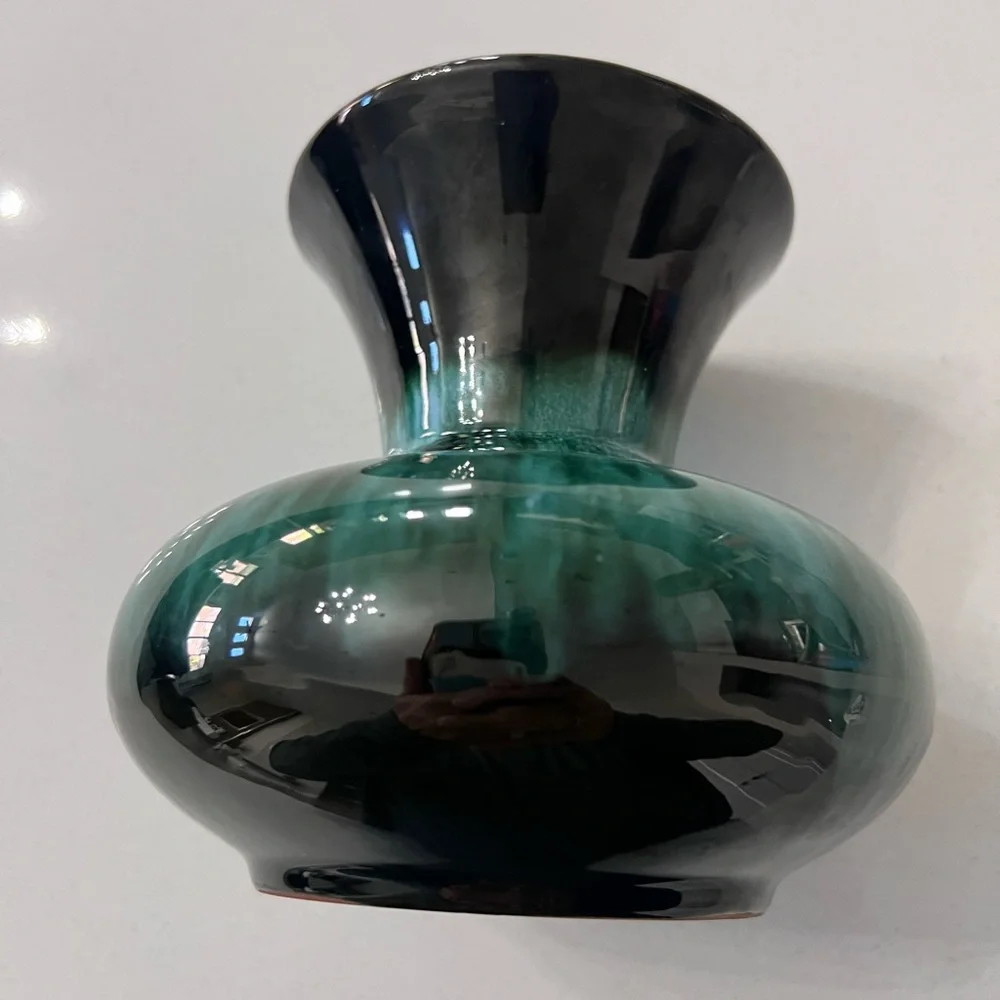 Vtg BMP Blue Mountain Pottery Canada Vase  5